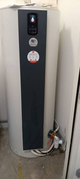 Ballon thermodynamique entrepôt NAUTECH la Ciotat